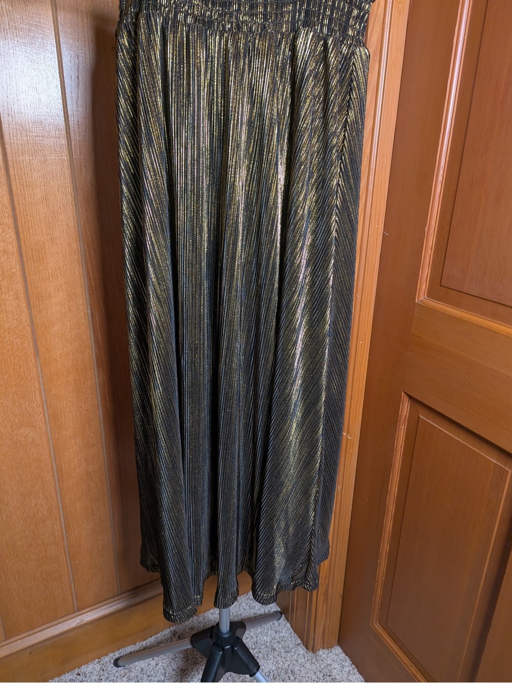 Cato Black and Gold Metallic Pleated Maxi Skirt